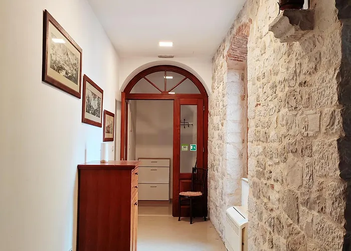 Luxury Stone Paradise Within The Walls Of The Diocletian Palace - Old Town