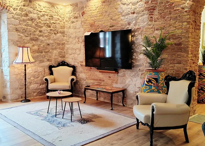 Luxury Stone Paradise Within The Walls Of The Diocletian Palace - Old Town